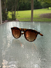 Load image into Gallery viewer, ALEX - Honey Juliet Honey Juliet Brown Tortoise