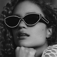 Load image into Gallery viewer, Shaunie
